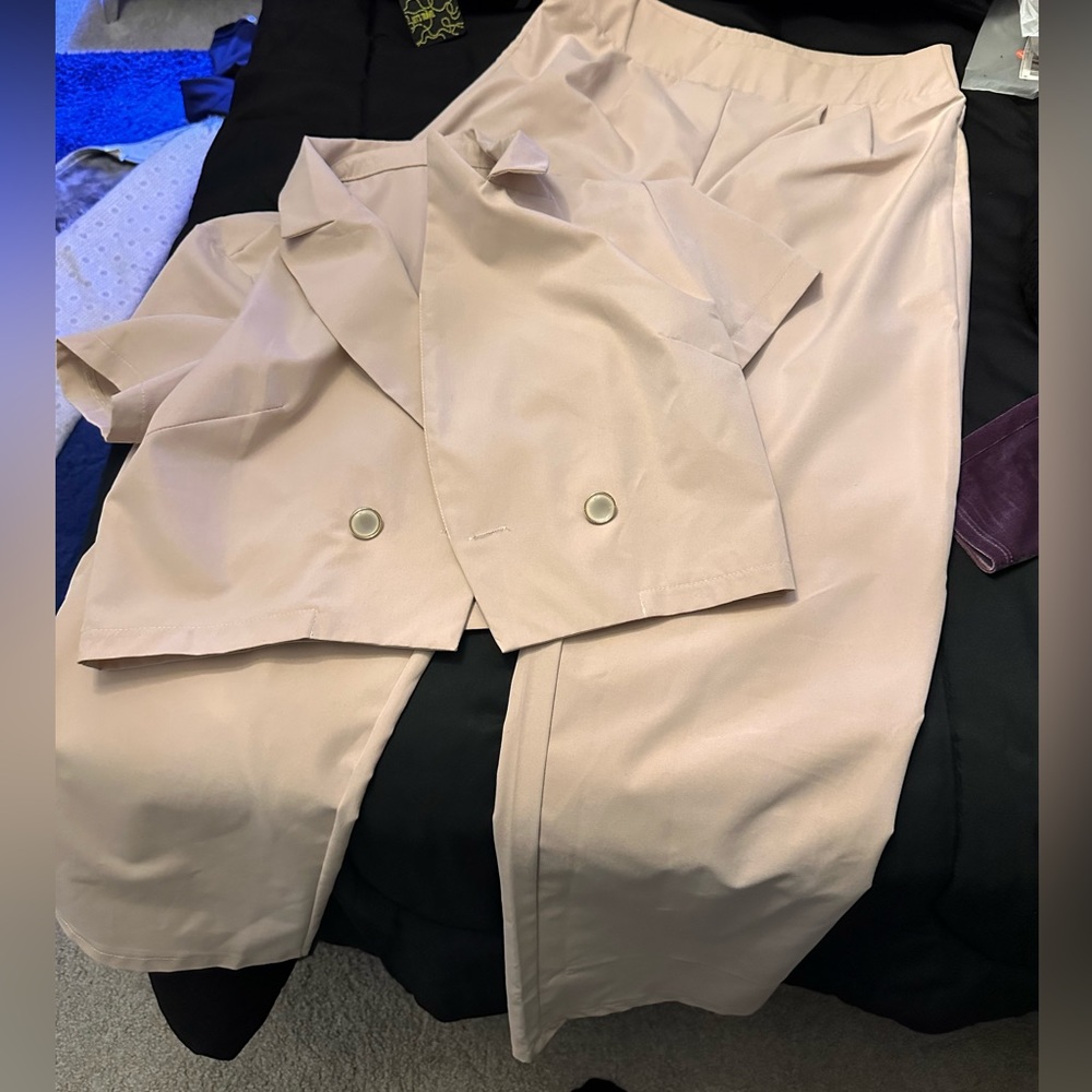 2 piece light pink set